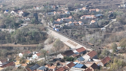 2025好網(wǎng)民&middot;在淄博⑤ |劉震:用鏡頭記錄鄉(xiāng)村 用行動傳遞愛心